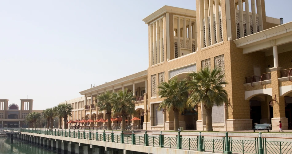 Menjelajahi Distrik Sharq. Perpaduan Kuwait Lama dan Kehidupan Modern