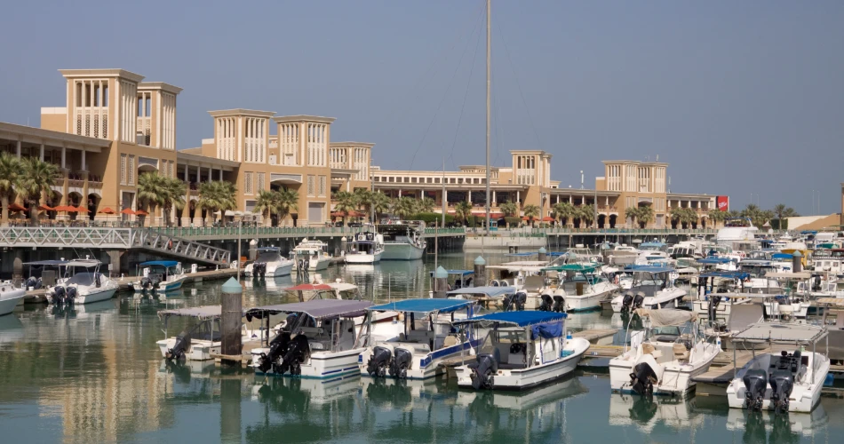A Walking Tour of Sharq: From Markets to Modern Towers